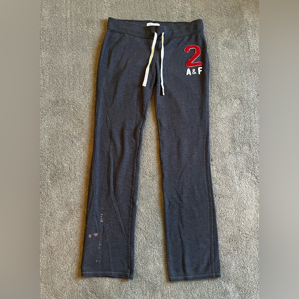 Vintage Y2K Abercrombie & Fitch Women’s size Medium Grey Sweatpants